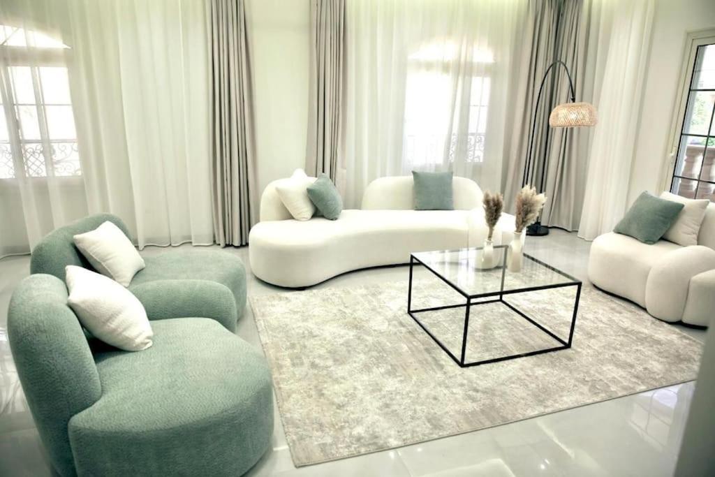 Apartment 3 Bedroom Couples Or Family *