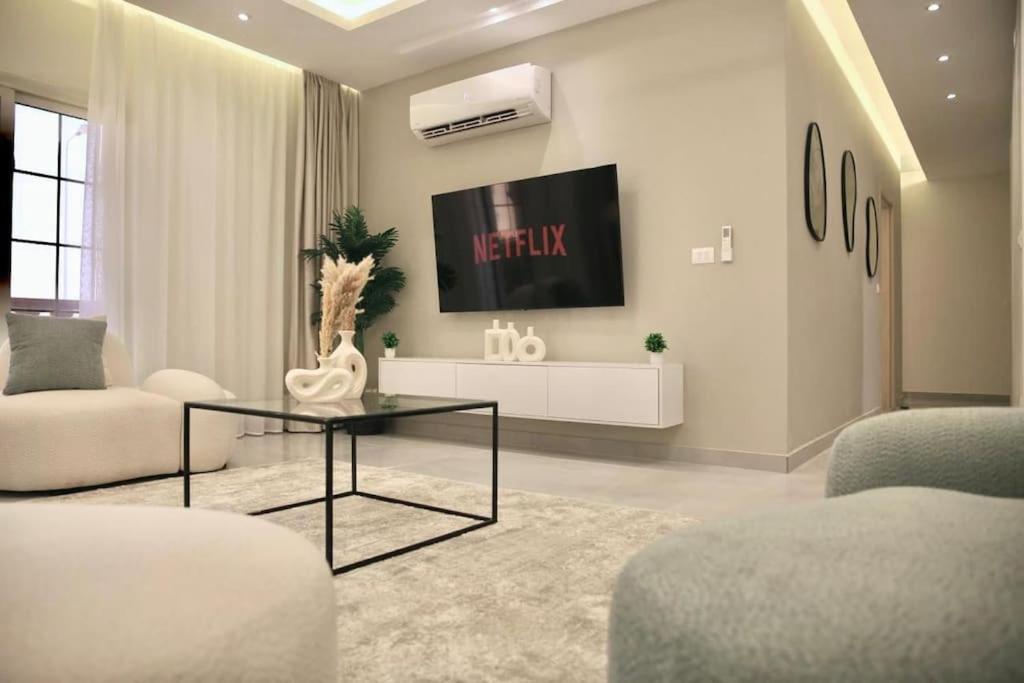Apartment 3 Bedroom Couples Or Family Cairo